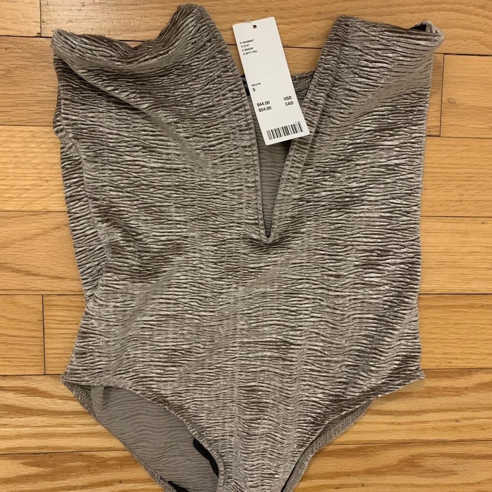 Creme velvet body suit